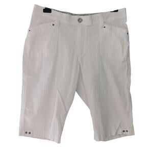 EUC Lee Size 16P White Knee Length Capris/Bermuda Shorts Comfort Waistband